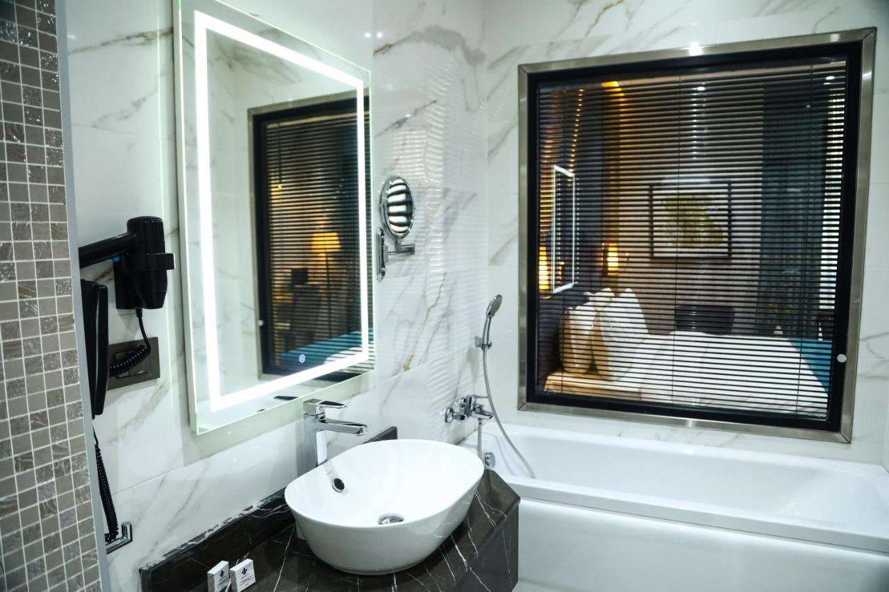 Iris Hotel Baku - Halal Hotel Eksteriør billede