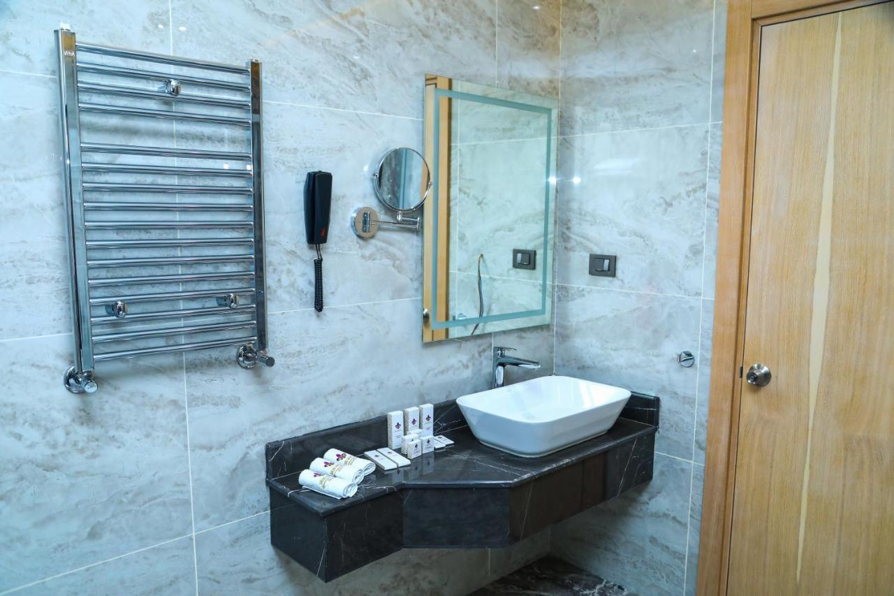 Iris Hotel Baku - Halal Hotel Eksteriør billede