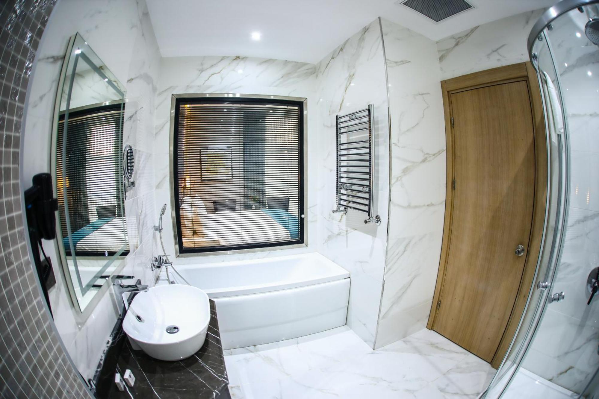 Iris Hotel Baku - Halal Hotel Eksteriør billede